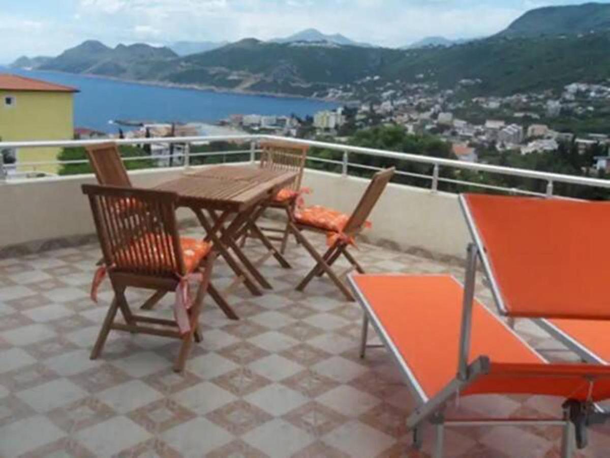 Villa Del Mare Добра вода Екстериор снимка