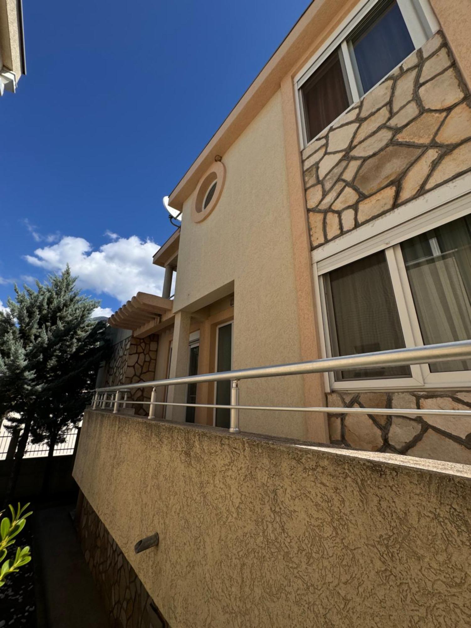 Villa Del Mare Добра вода Екстериор снимка