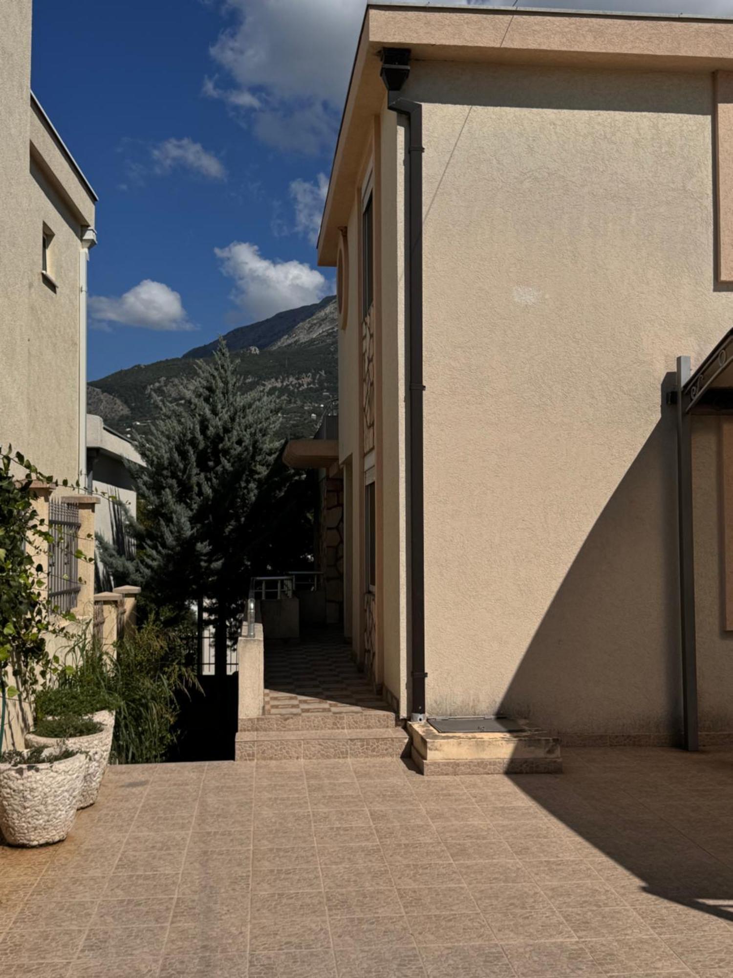 Villa Del Mare Добра вода Екстериор снимка