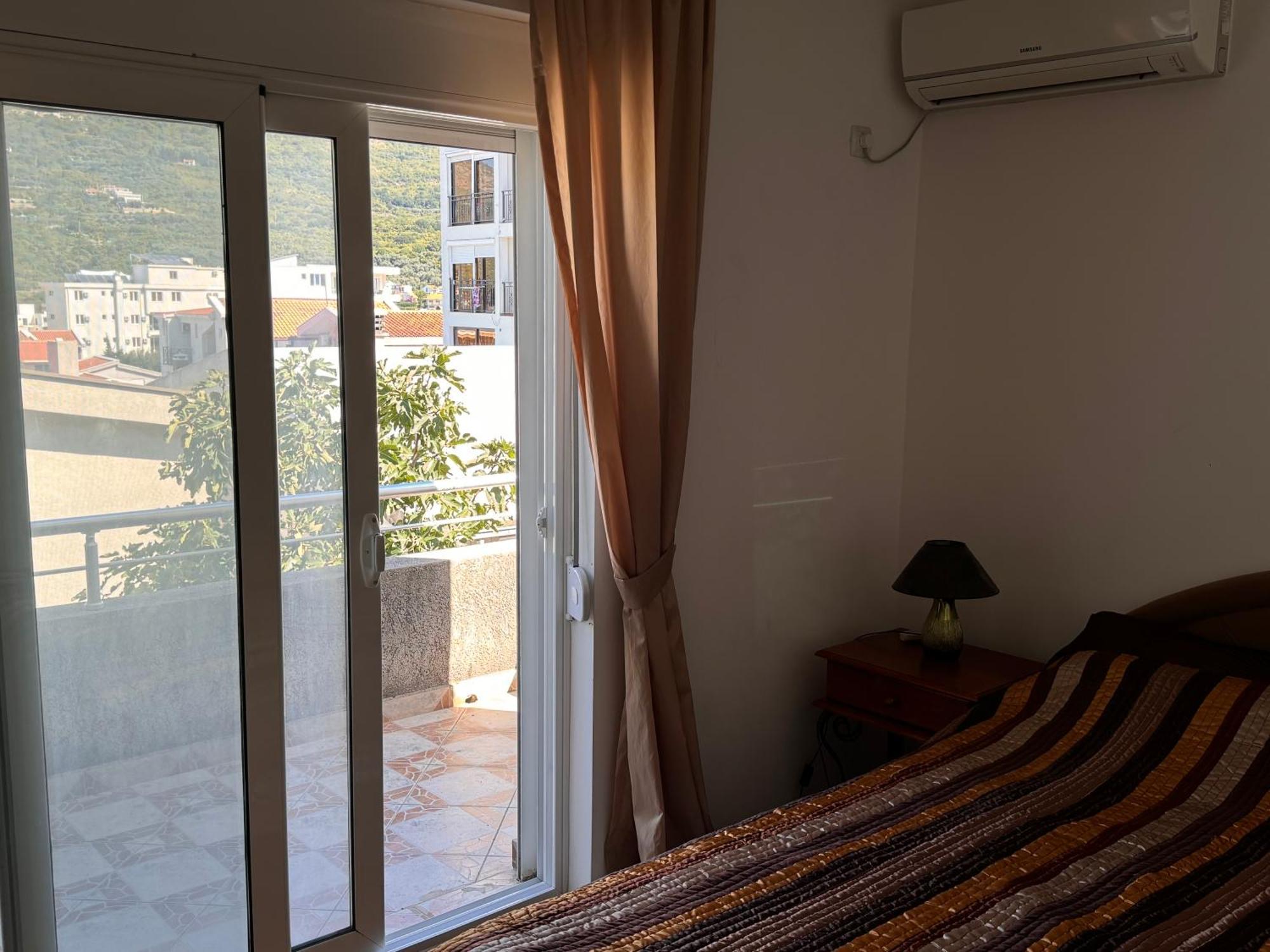Villa Del Mare Добра вода Екстериор снимка