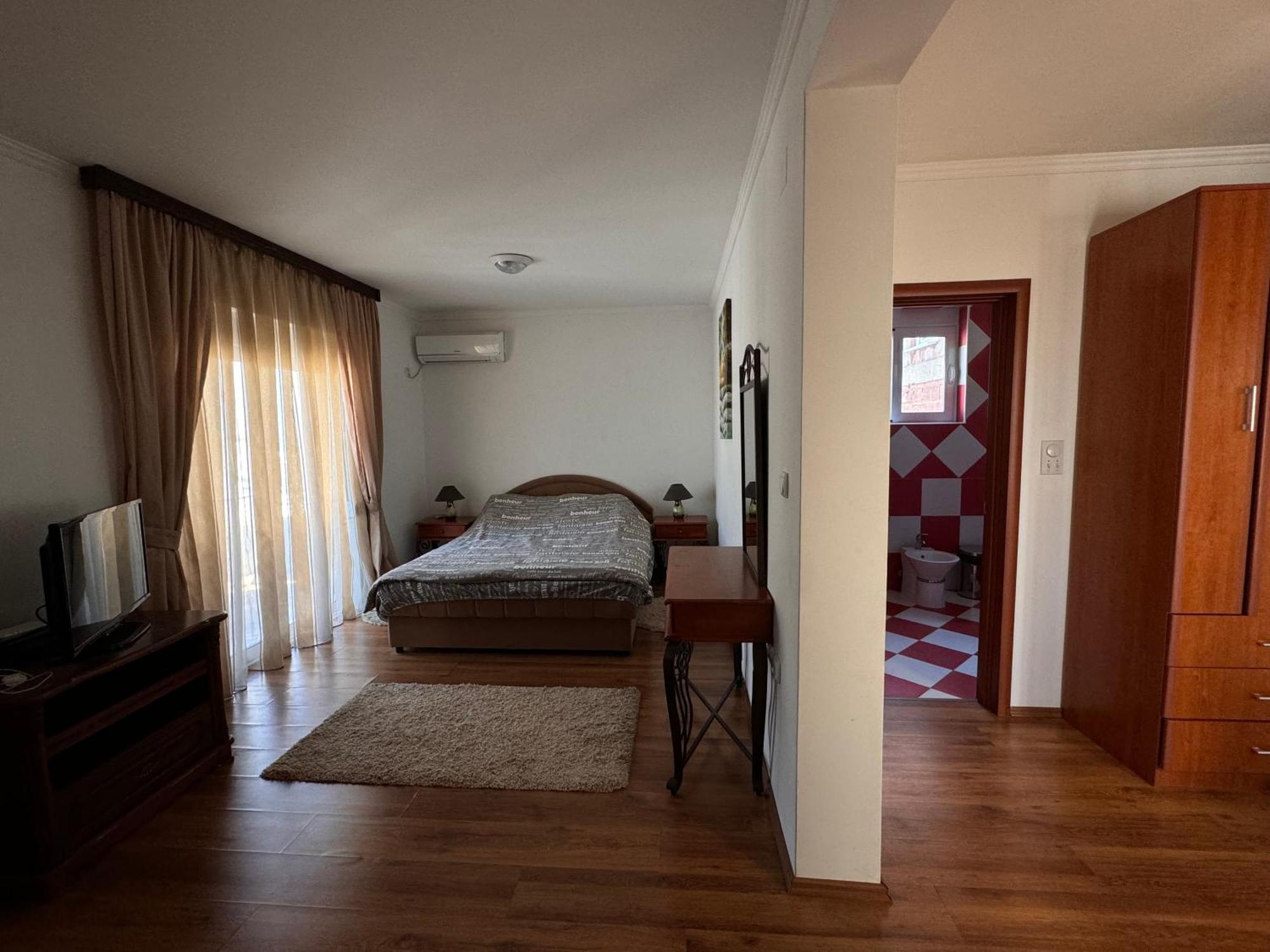 Villa Del Mare Добра вода Екстериор снимка