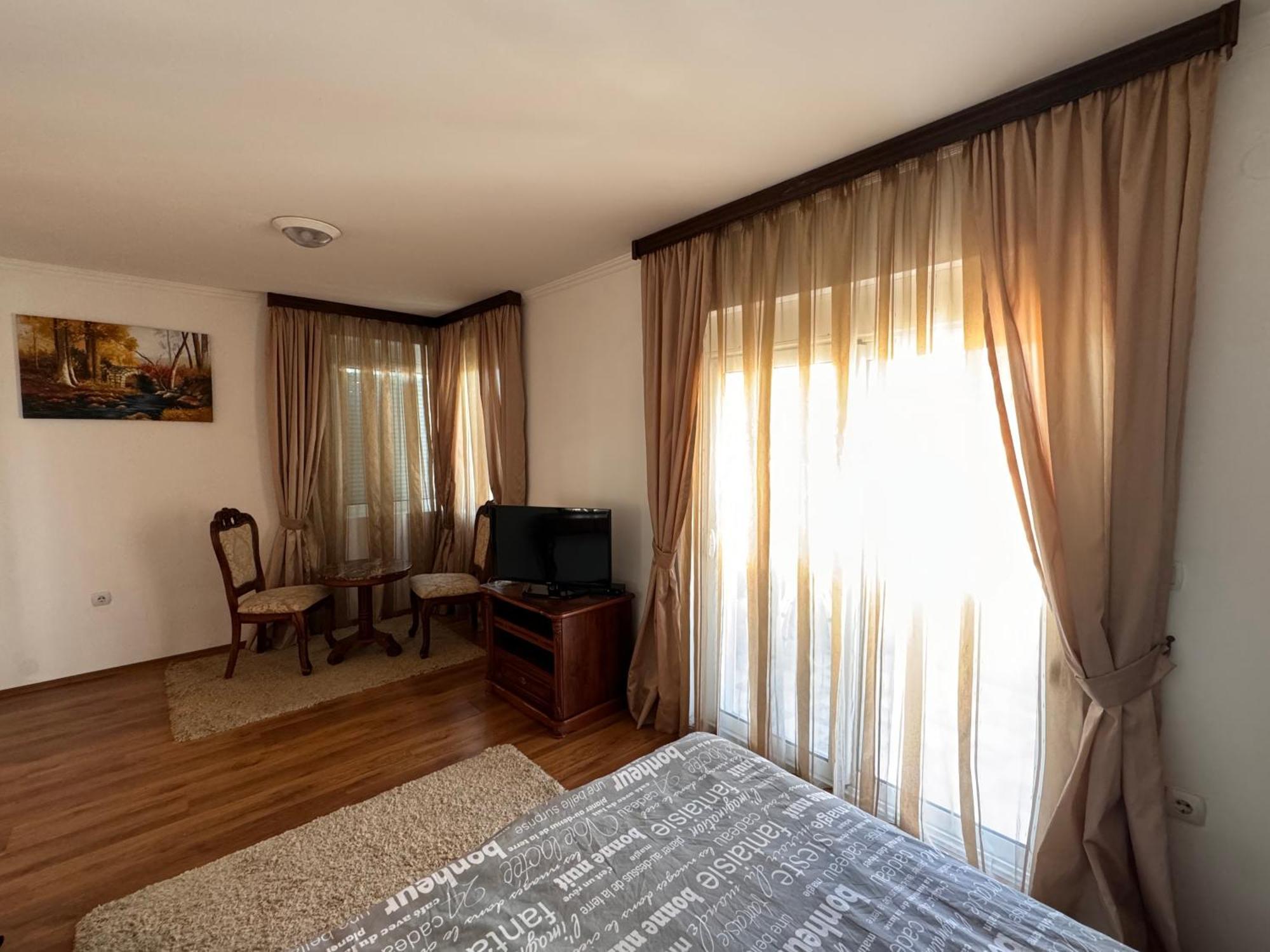 Villa Del Mare Добра вода Екстериор снимка