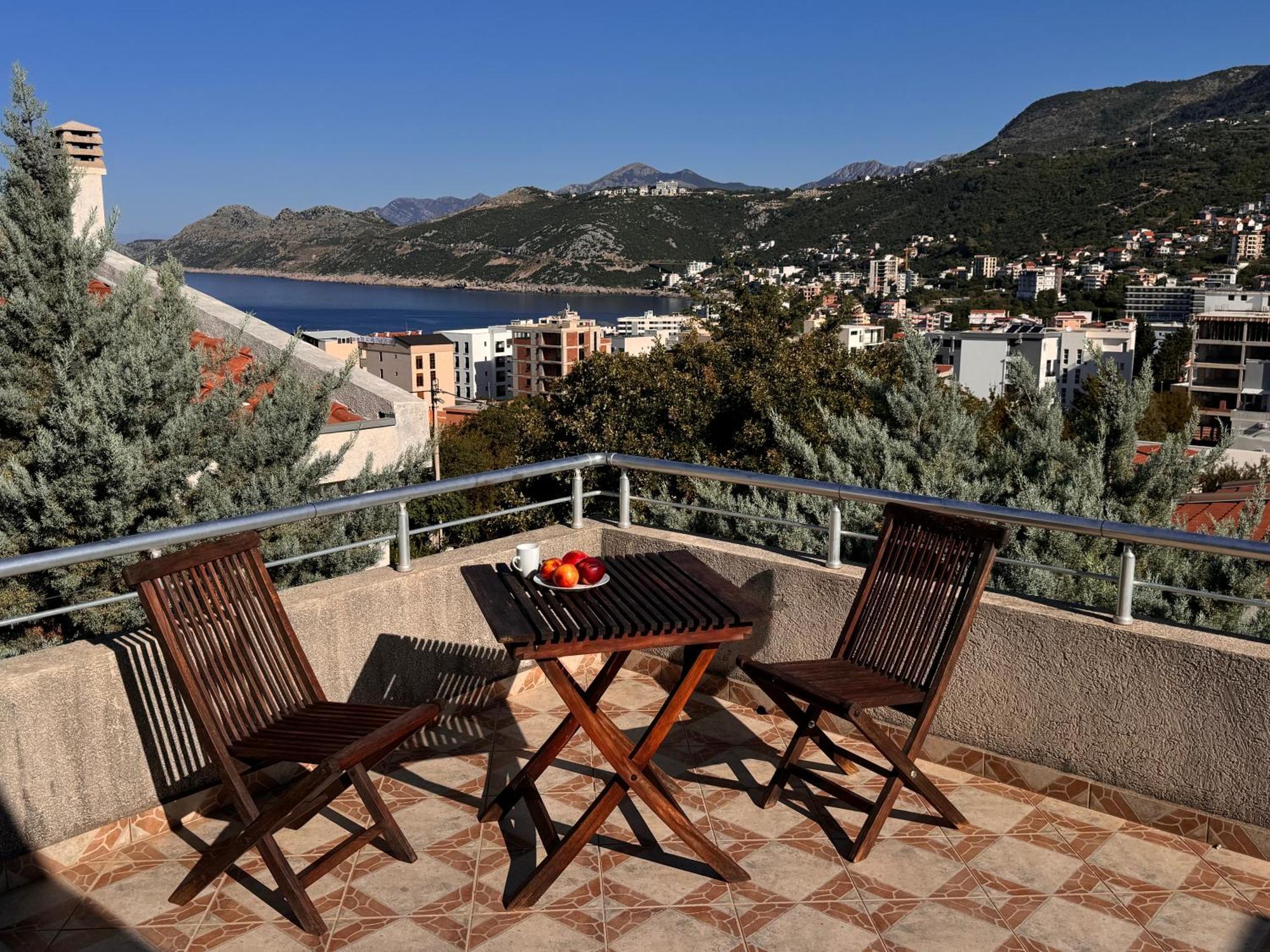 Villa Del Mare Добра вода Екстериор снимка