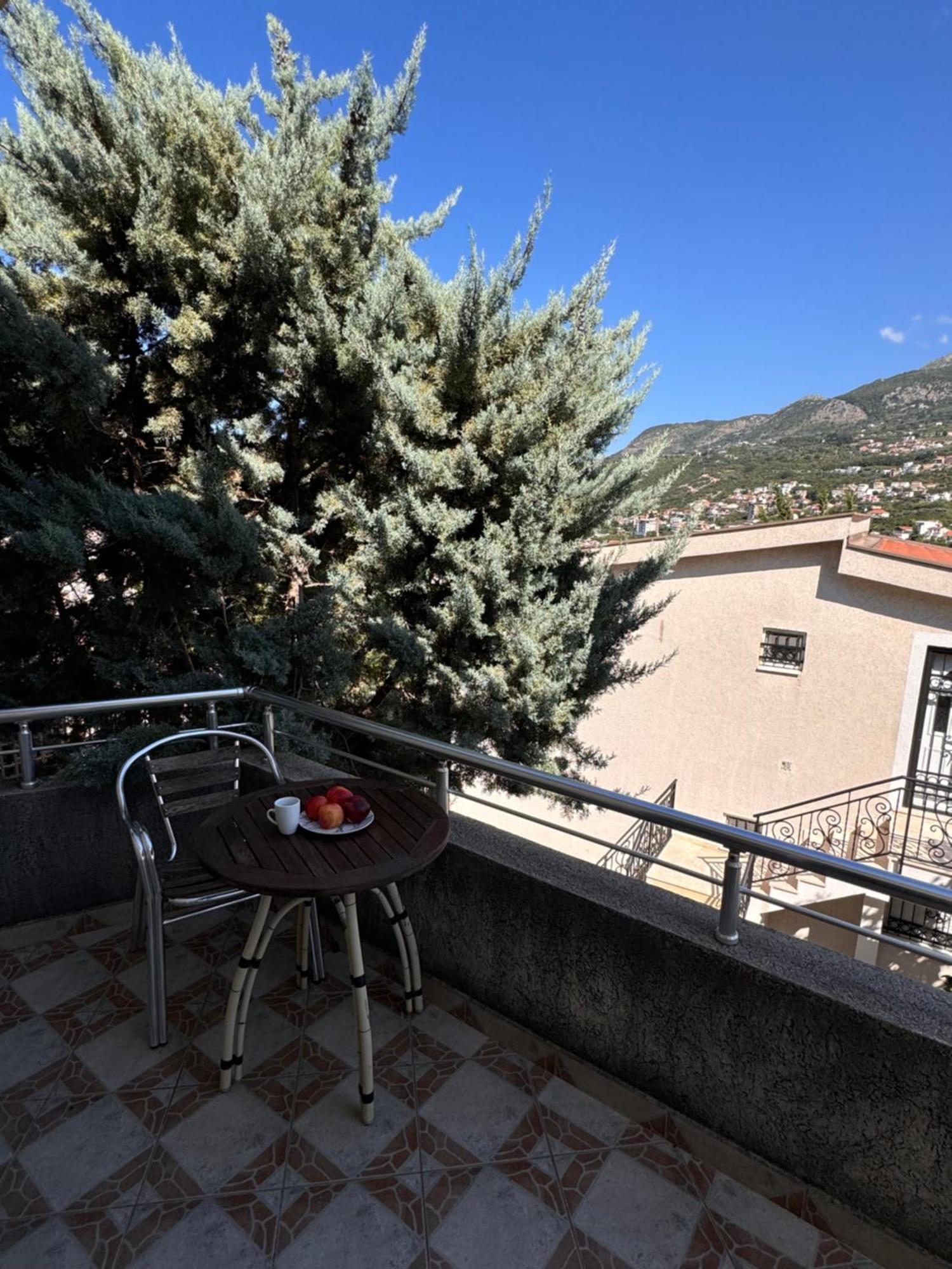 Villa Del Mare Добра вода Екстериор снимка