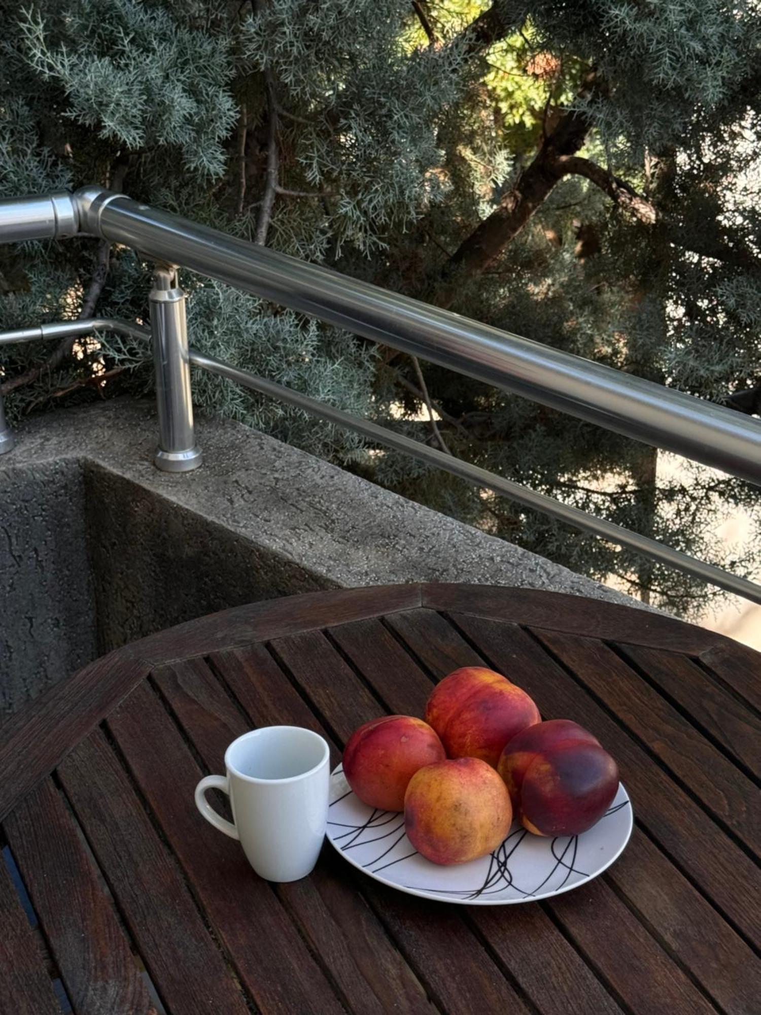 Villa Del Mare Добра вода Екстериор снимка